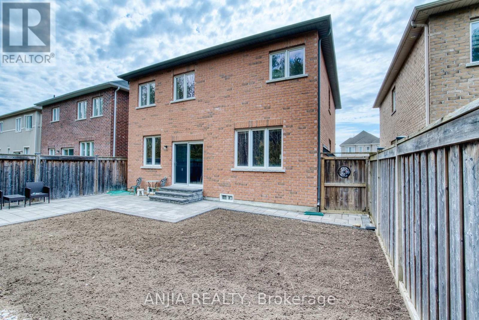 48 Promenade Drive, Whitby, Ontario  L1R 0L4 - Photo 10 - E13038742