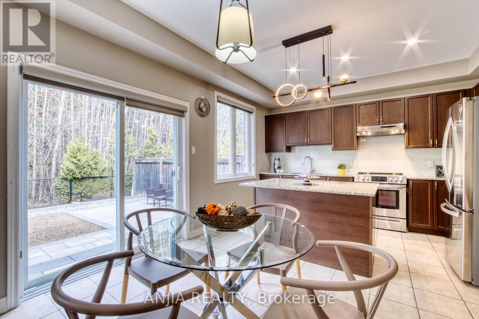 48 Promenade Drive, Whitby, Ontario  L1R 0L4 - Photo 16 - E13038742