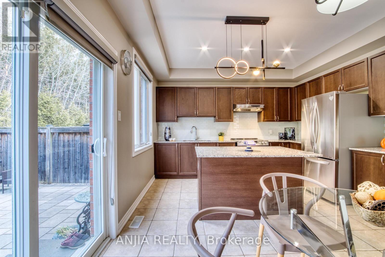 48 Promenade Drive, Whitby, Ontario  L1R 0L4 - Photo 18 - E13038742