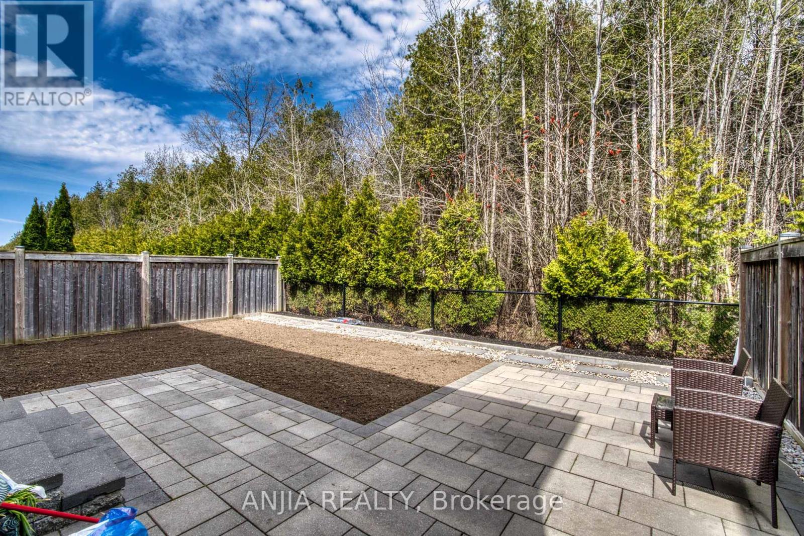 48 Promenade Drive, Whitby, Ontario  L1R 0L4 - Photo 7 - E13038742