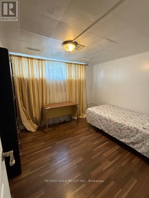 87 Lexington Avenue, Toronto, Ontario  M9V 2G9 - Photo 4 - W12938924