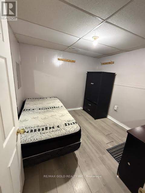 87 Lexington Avenue, Toronto, Ontario  M9V 2G9 - Photo 6 - W12938924