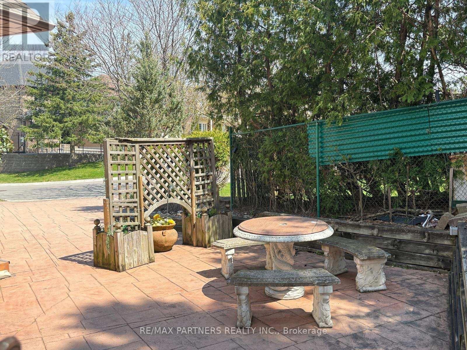 96 Bradgate Drive, Markham, Ontario  L3T 7M3 - Photo 2 - N13038706