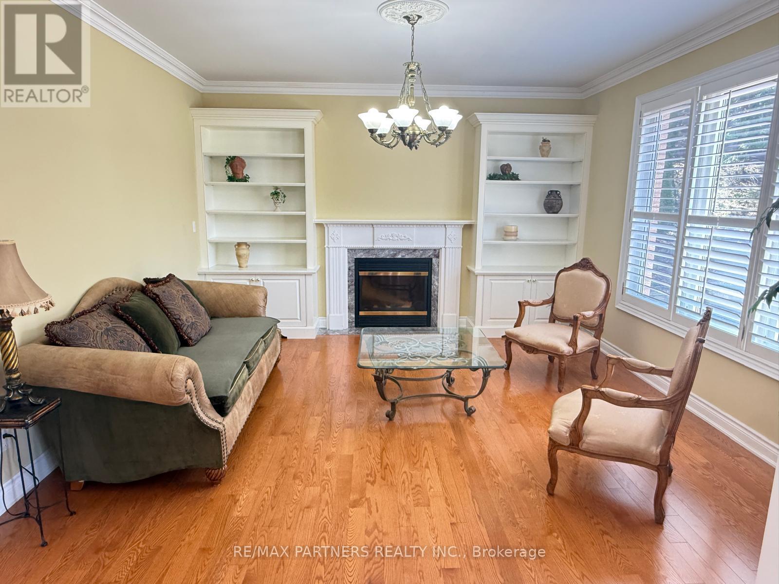 96 Bradgate Drive, Markham, Ontario  L3T 7M3 - Photo 4 - N13038706