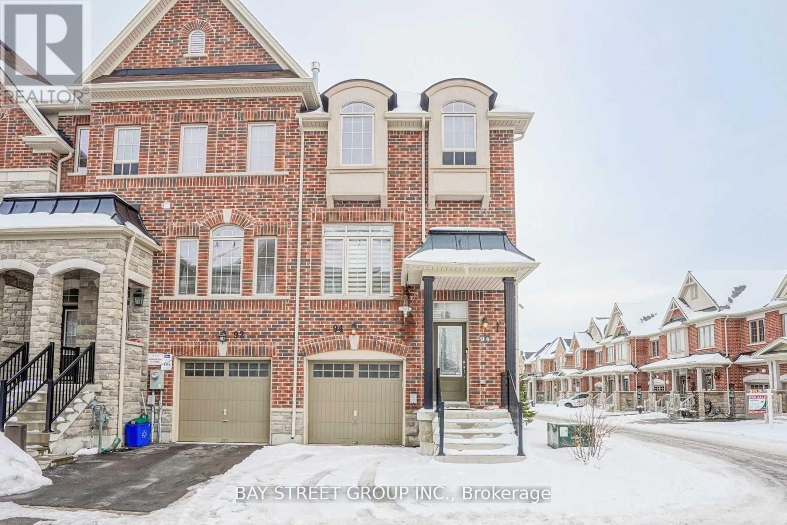 94 MACK CLEMENT LANE, Richmond Hill, Ontario