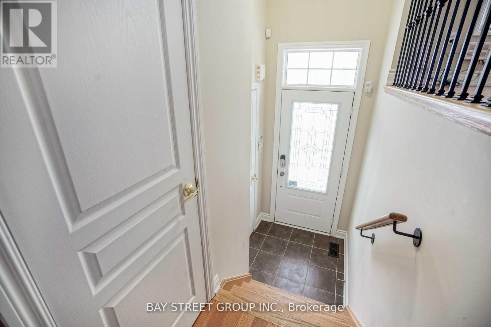 94 Mack Clement Lane, Richmond Hill, Ontario  L4S 0G2 - Photo 4 - N13038728