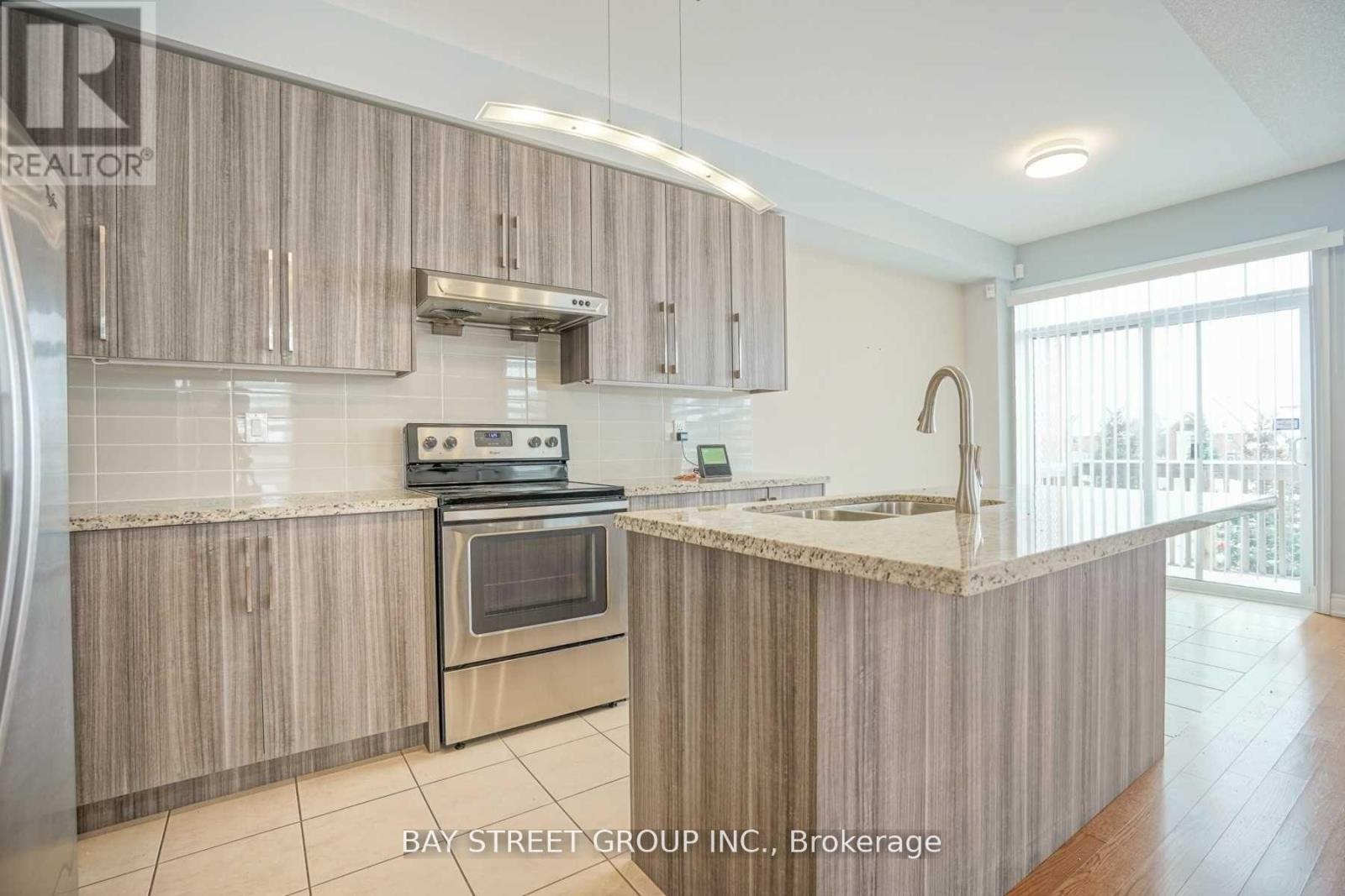 94 Mack Clement Lane, Richmond Hill, Ontario  L4S 0G2 - Photo 7 - N13038728