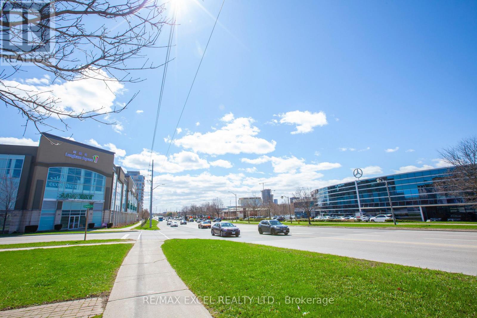 14 Woltner Way, Markham, Ontario  L3R 5Y7 - Photo 5 - N13038758