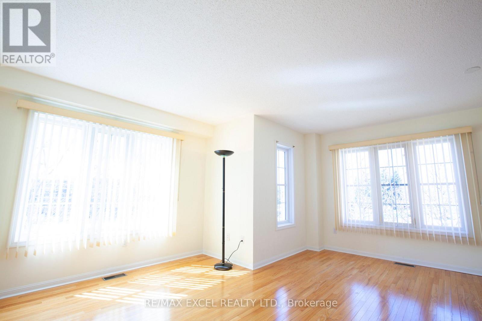 14 Woltner Way, Markham, Ontario  L3R 5Y7 - Photo 8 - N13038758