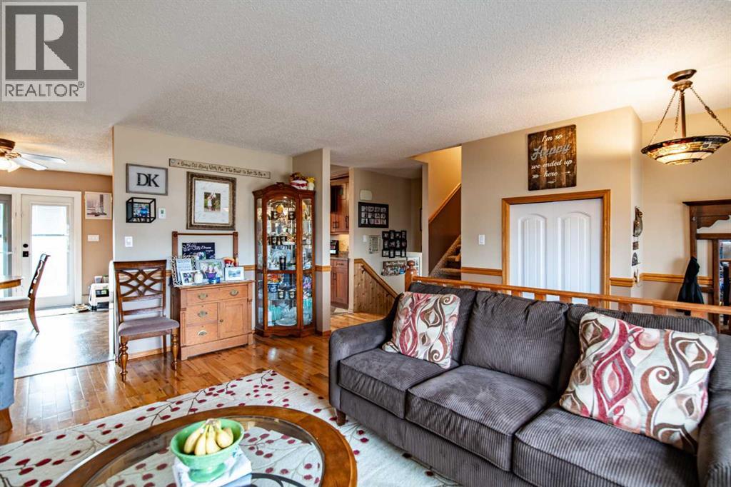 44 Norwest Close, Red Deer, Alberta  T4P 2A2 - Photo 8 - A2302156