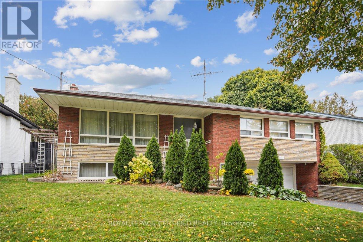 1639 Sunnycove Drive, Mississauga, Ontario  L4X 1B6 - Photo 4 - W13038708