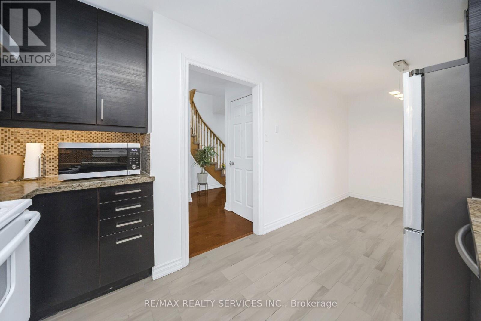 19 Wayne Nicol Drive W, Brampton, Ontario  L6X 3Z2 - Photo 14 - W13038736