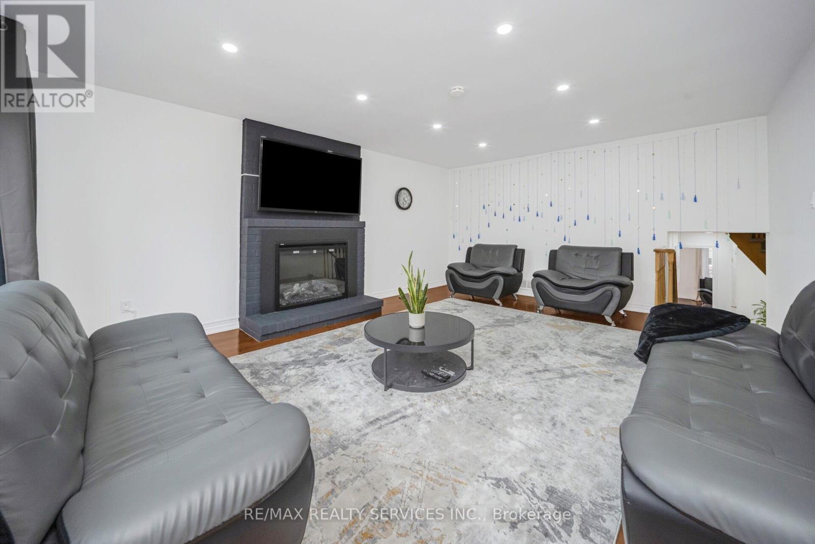 19 Wayne Nicol Drive W, Brampton, Ontario  L6X 3Z2 - Photo 23 - W13038736