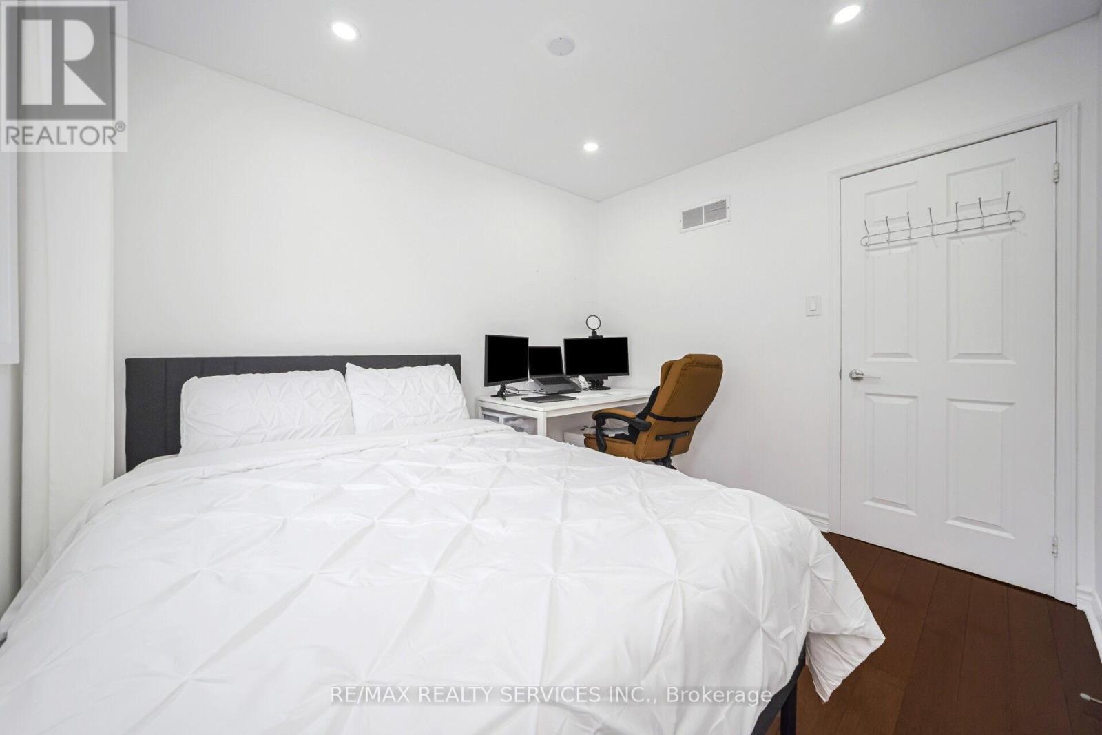 19 Wayne Nicol Drive W, Brampton, Ontario  L6X 3Z2 - Photo 28 - W13038736