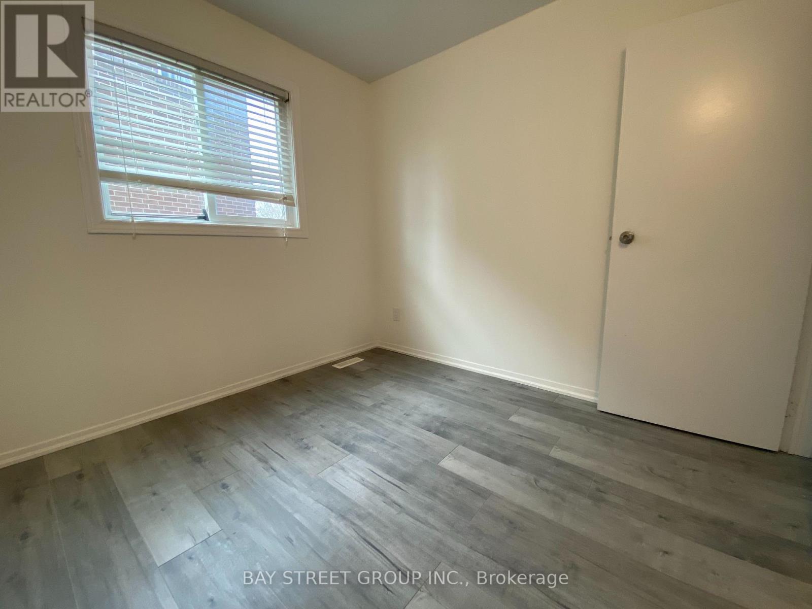 8 Kerwood (Main) Place, Brampton, Ontario  L6Z 1Y1 - Photo 11 - W13038740