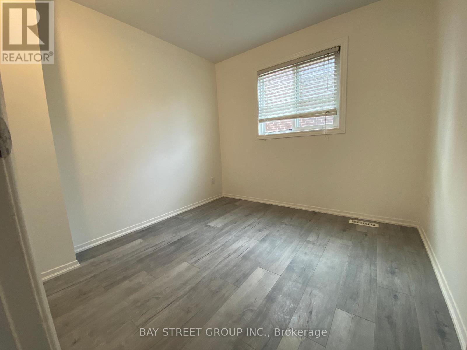 8 Kerwood (Main) Place, Brampton, Ontario  L6Z 1Y1 - Photo 12 - W13038740