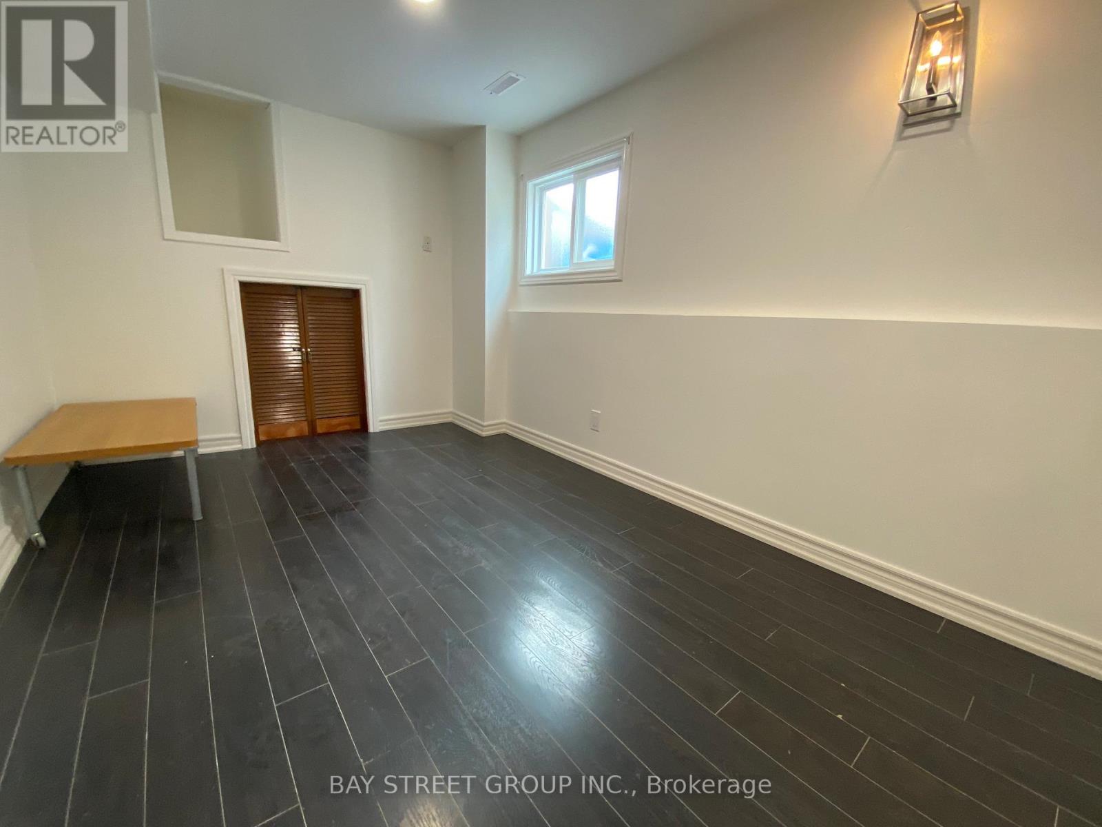 8 Kerwood (Main) Place, Brampton, Ontario  L6Z 1Y1 - Photo 8 - W13038740