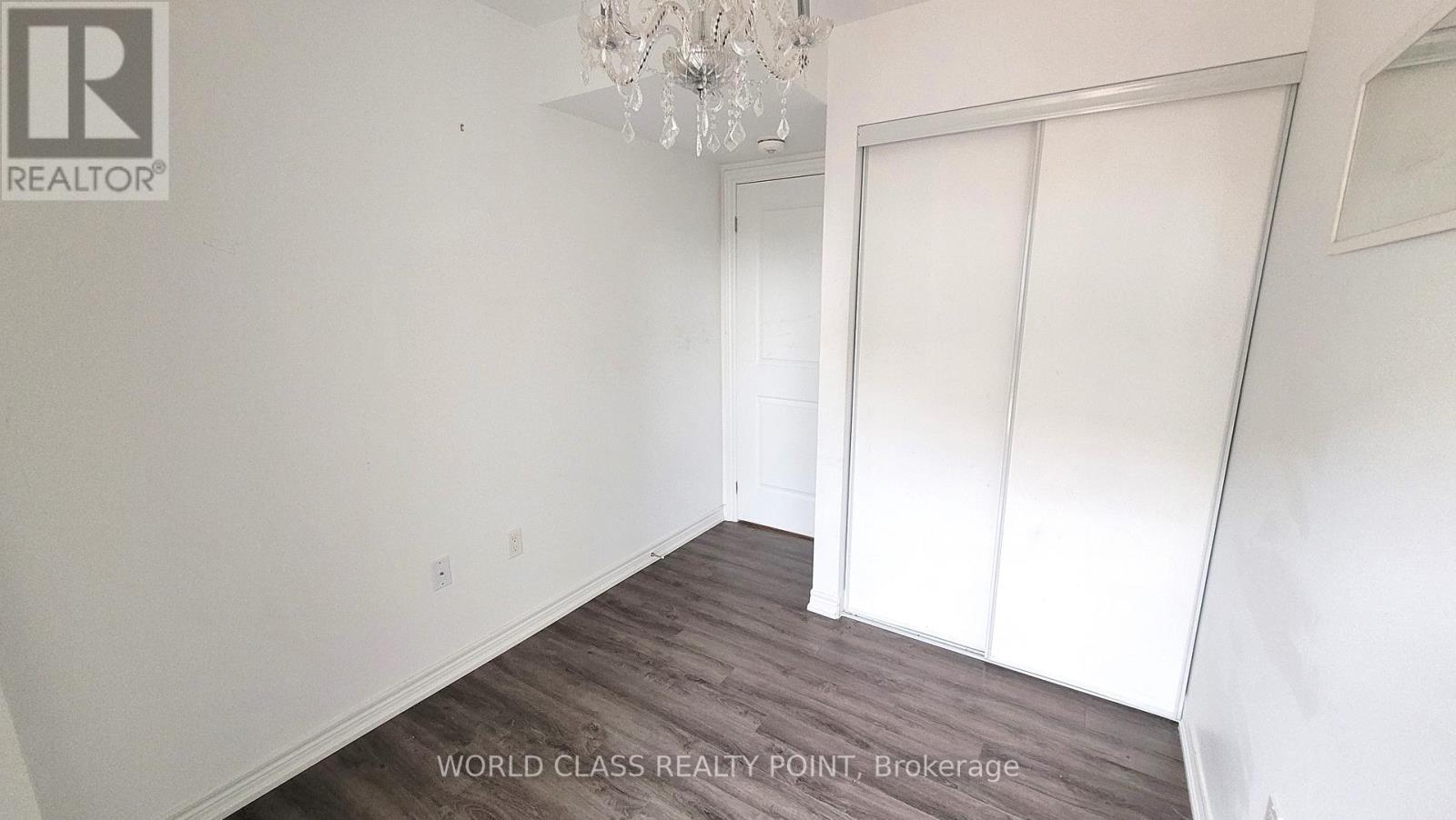 212 - 370 Hopewell Avenue, Toronto, Ontario  M6E 2S2 - Photo 17 - W13038746