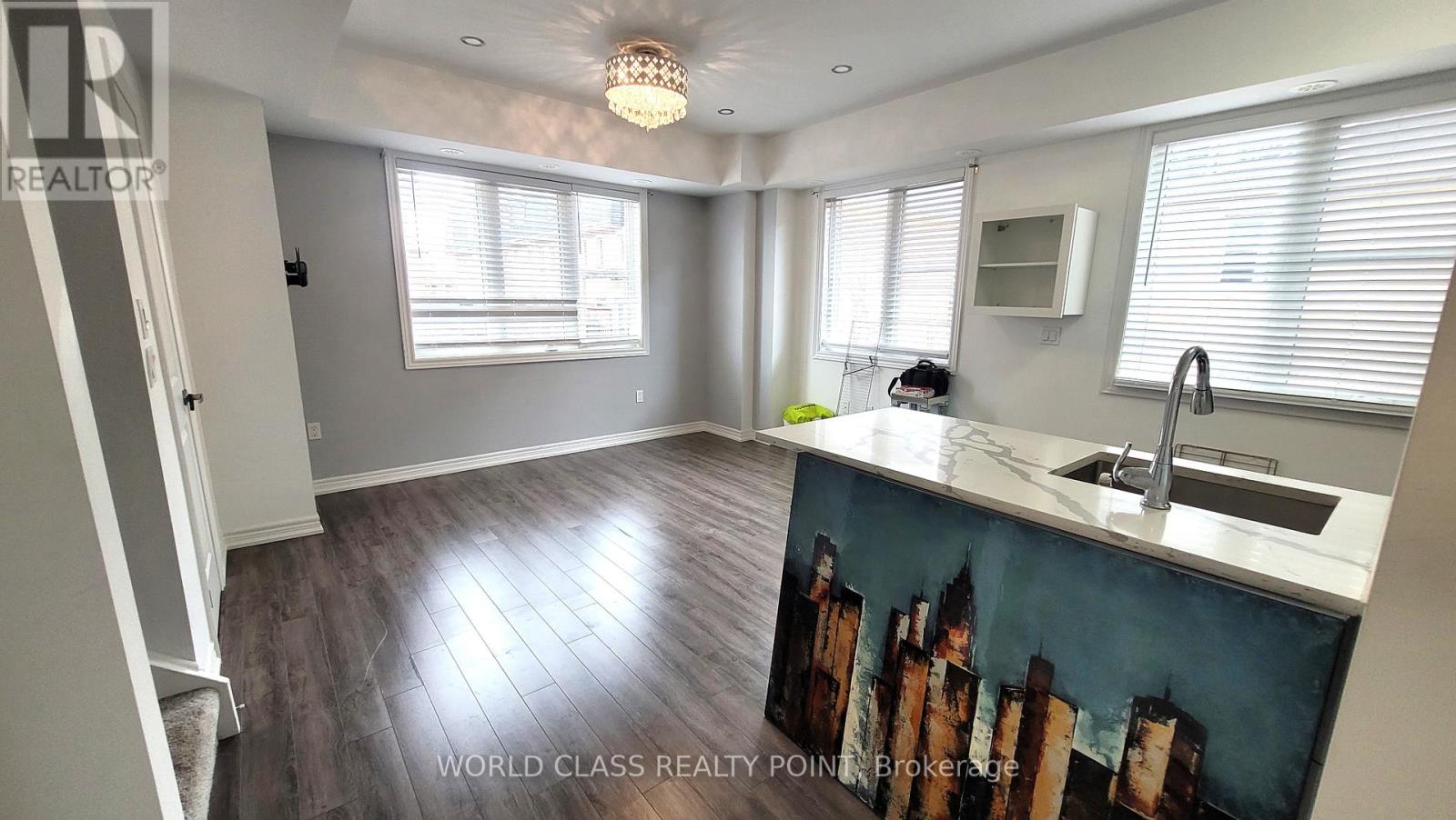 212 - 370 Hopewell Avenue, Toronto, Ontario  M6E 2S2 - Photo 5 - W13038746