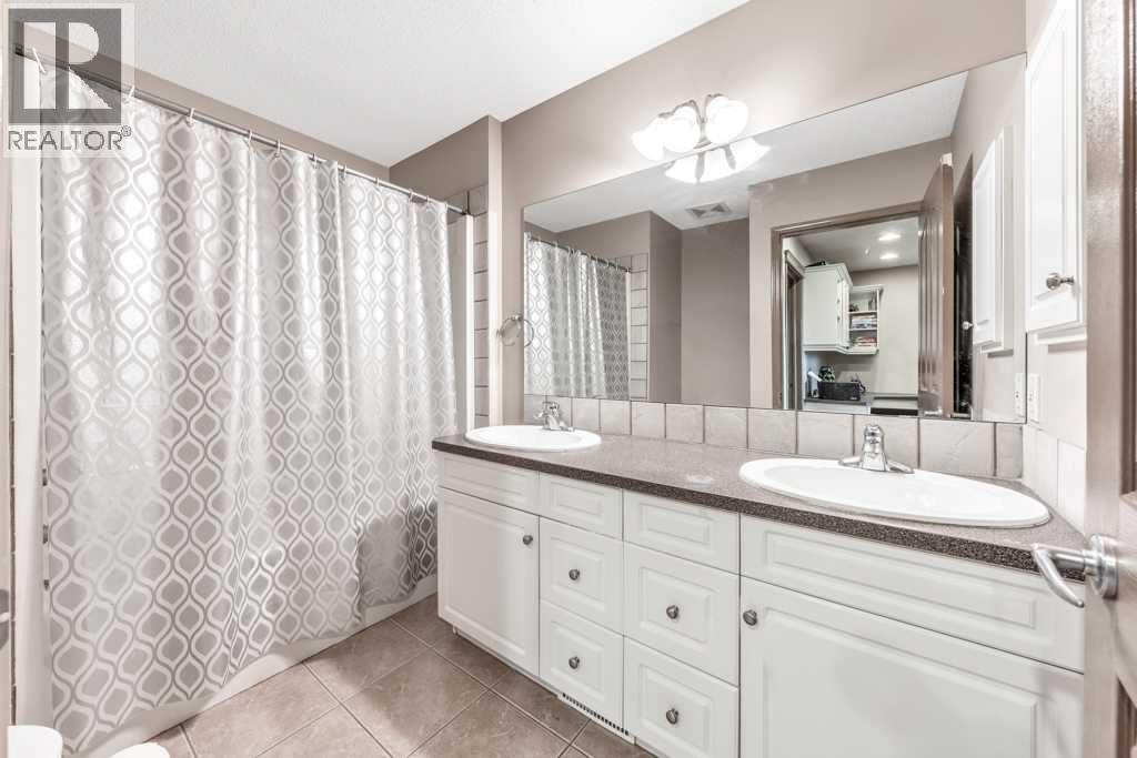 40 Cougar Ridge Heights Sw, Calgary, Alberta  T3H 4X5 - Photo 30 - A2301276