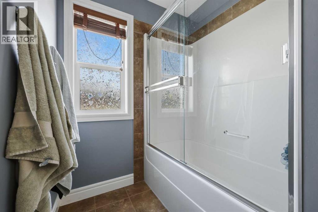 399 Coopers Drive SW, Airdrie, Alberta  T4B 0C8 - Photo 31 - A2301883