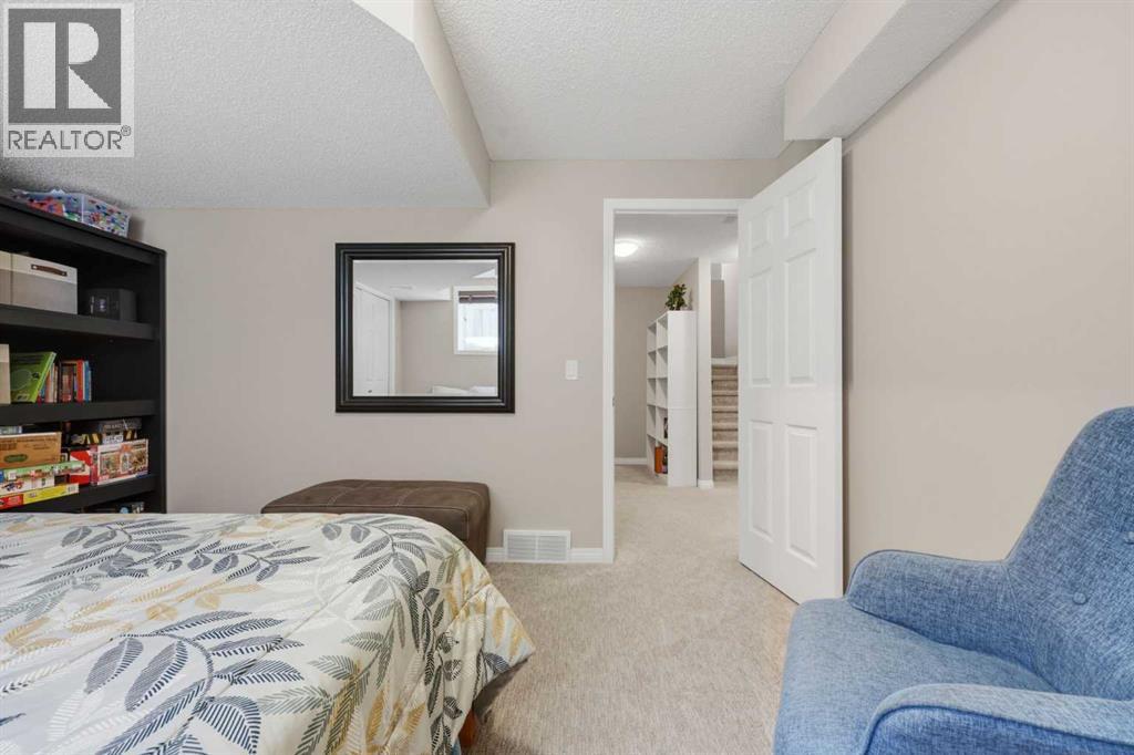 399 Coopers Drive SW, Airdrie, Alberta  T4B 0C8 - Photo 41 - A2301883