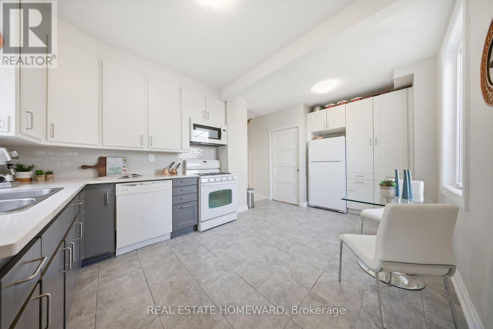 259 Woodmount Avenue E, Toronto, Ontario  M4C 4A2 - Photo 11 - E13038652