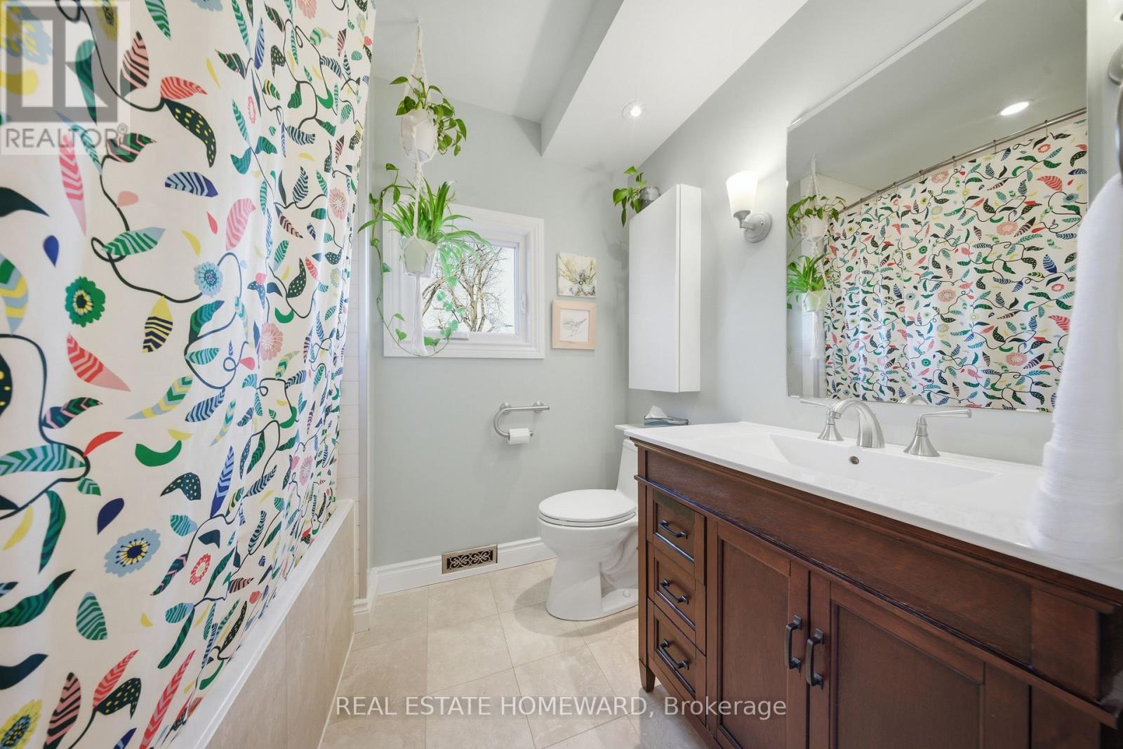 259 Woodmount Avenue E, Toronto, Ontario  M4C 4A2 - Photo 23 - E13038652