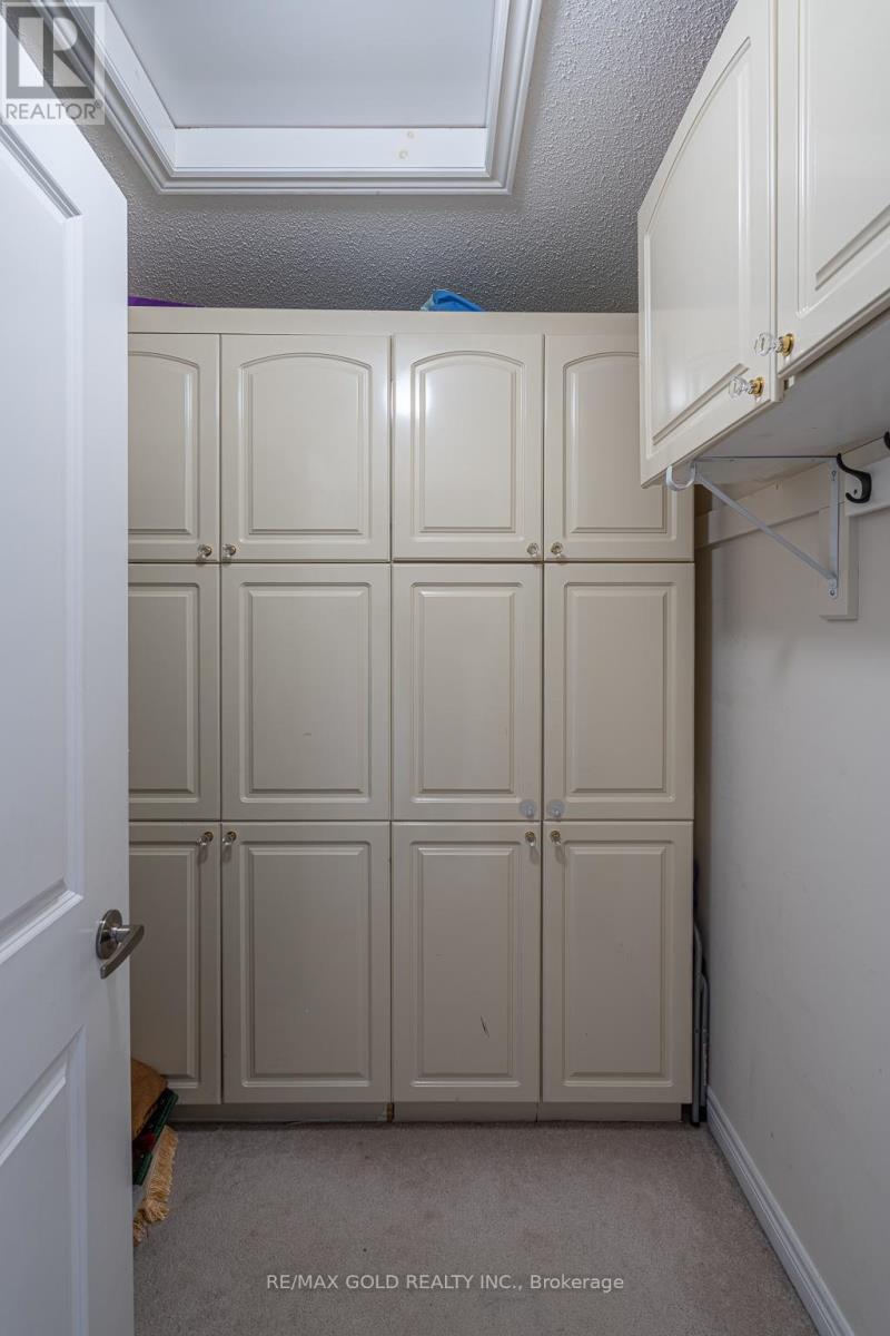 36 Naperton Drive, Brampton, Ontario  L6R 0Z5 - Photo 24 - W12991022