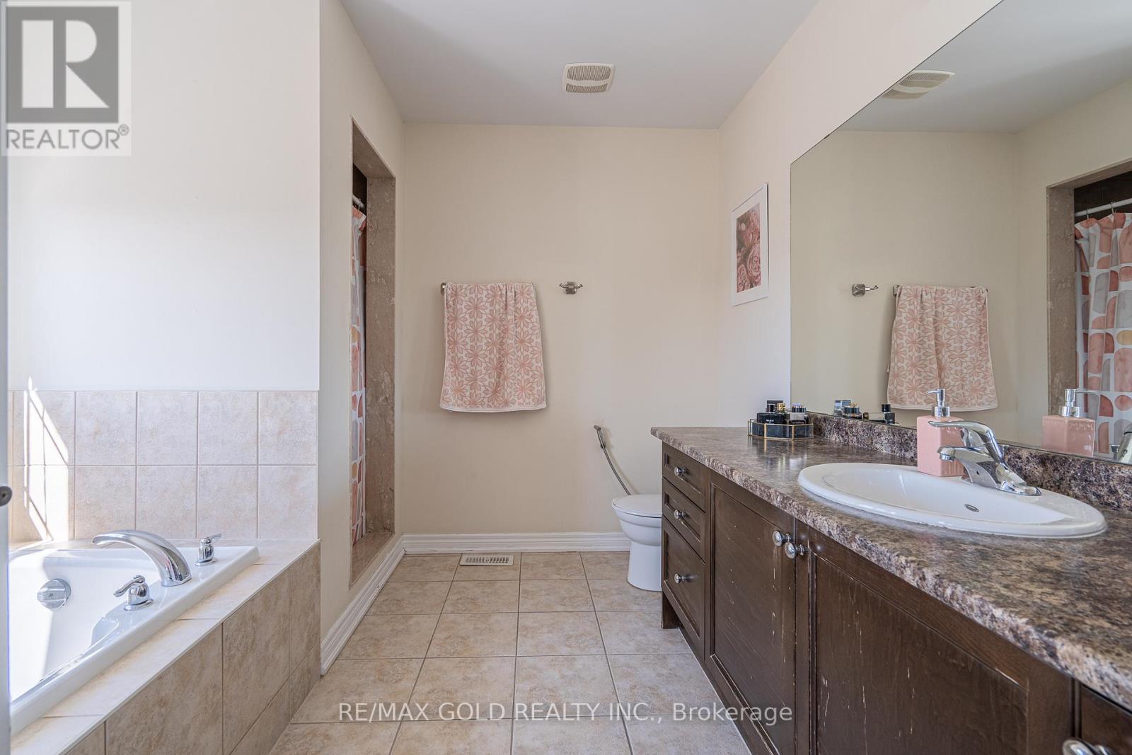 36 Naperton Drive, Brampton, Ontario  L6R 0Z5 - Photo 25 - W12991022