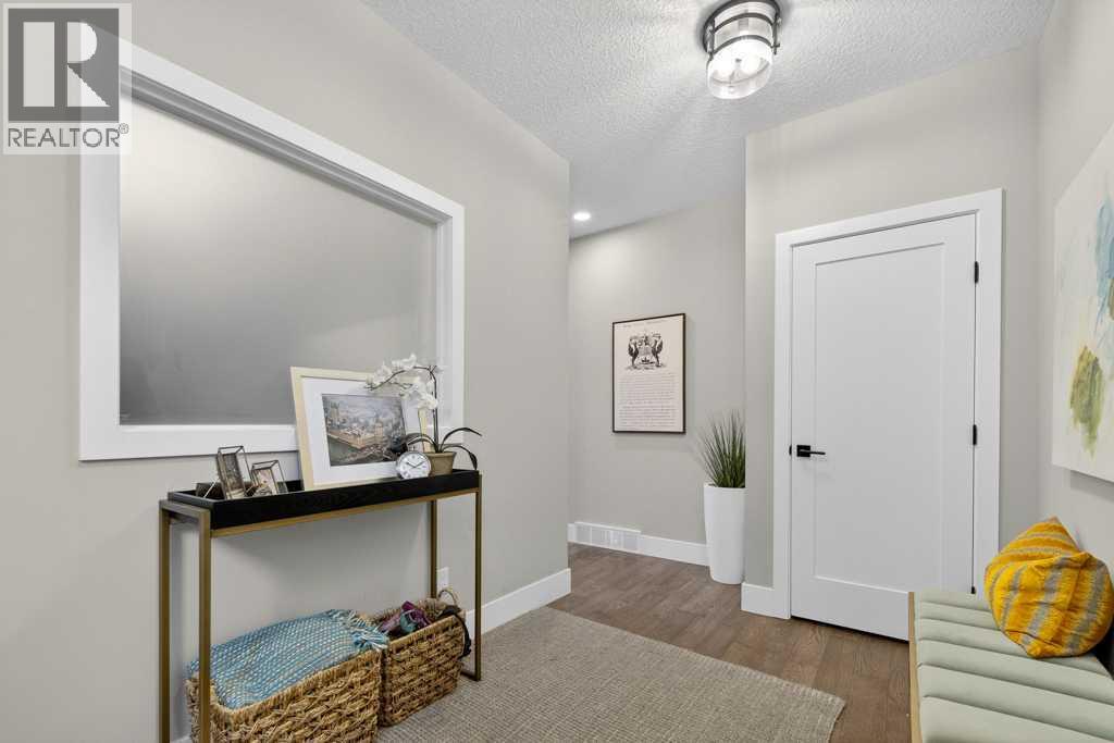 105 Westpoint Way SW, Calgary, Alberta  T3H 2A5 - Photo 4 - A2295884