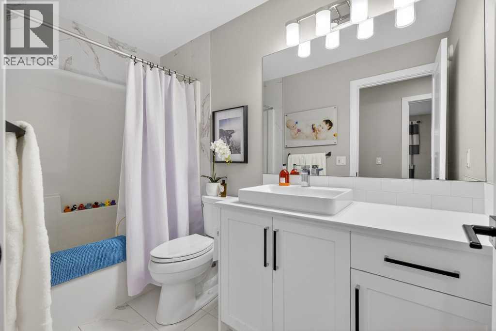 105 Westpoint Way SW, Calgary, Alberta  T3H 2A5 - Photo 33 - A2295884