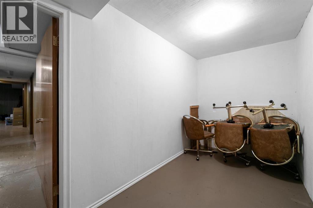 5205 56 Street, Camrose, Alberta  T4V 2E2 - Photo 22 - A2293537