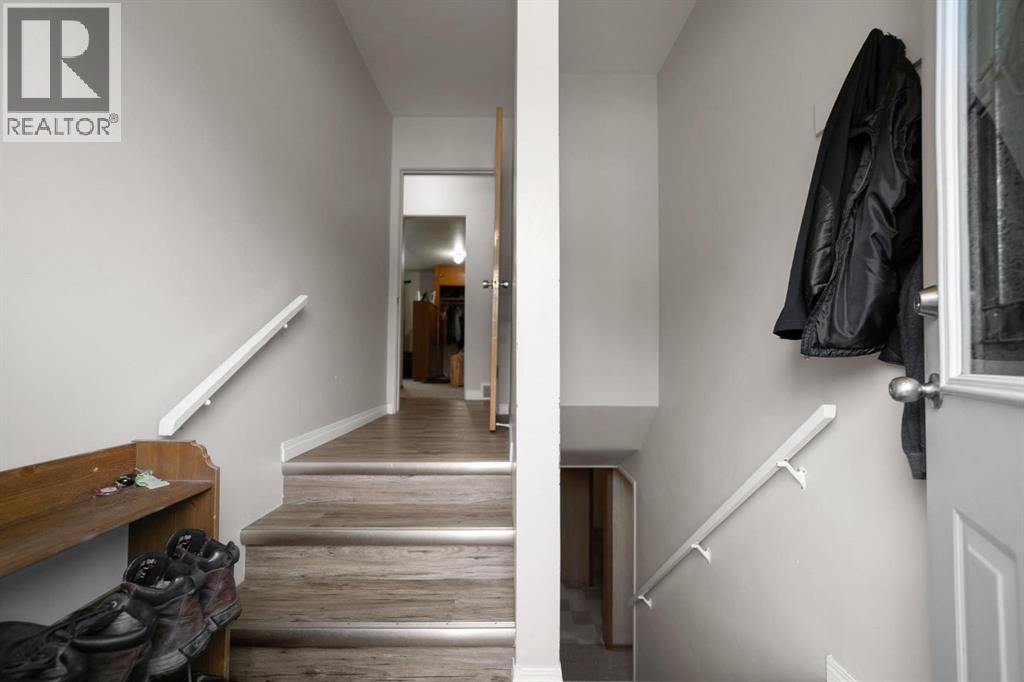 5205 56 Street, Camrose, Alberta  T4V 2E2 - Photo 16 - A2293537