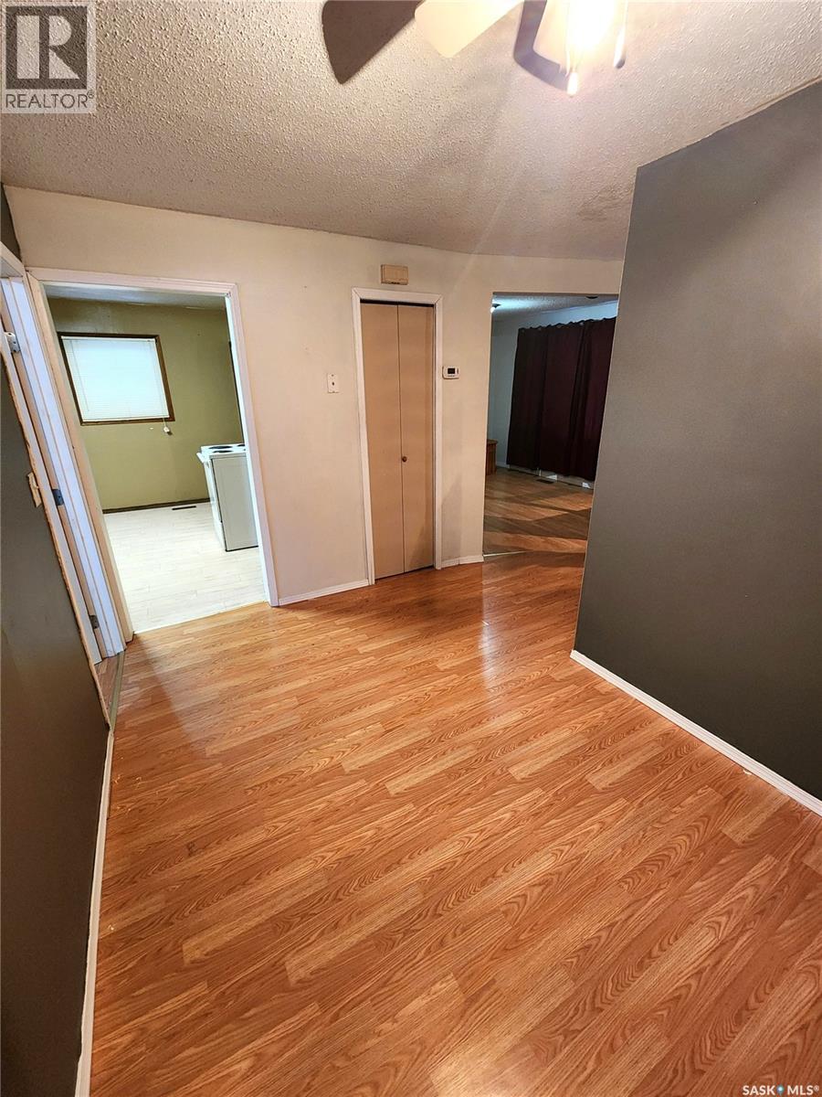 508 1st Avenue E, Lampman, Saskatchewan  S0C 1N0 - Photo 9 - SK025601