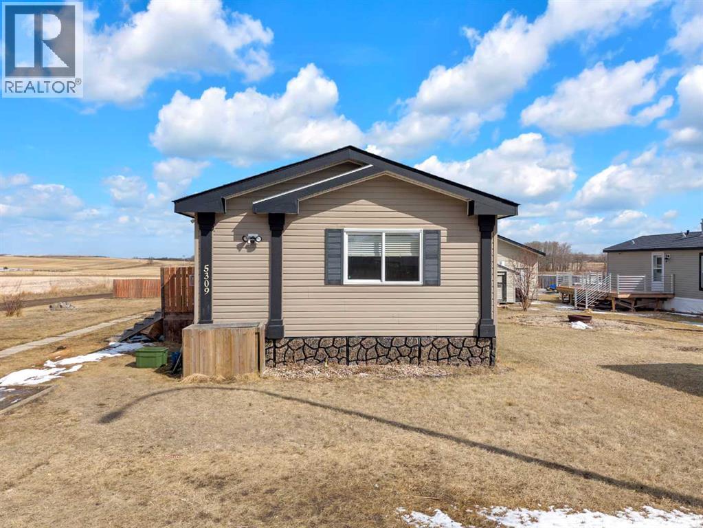 5309 44 Street, Clive, Alberta  T0C 0Y0 - Photo 2 - A2302715