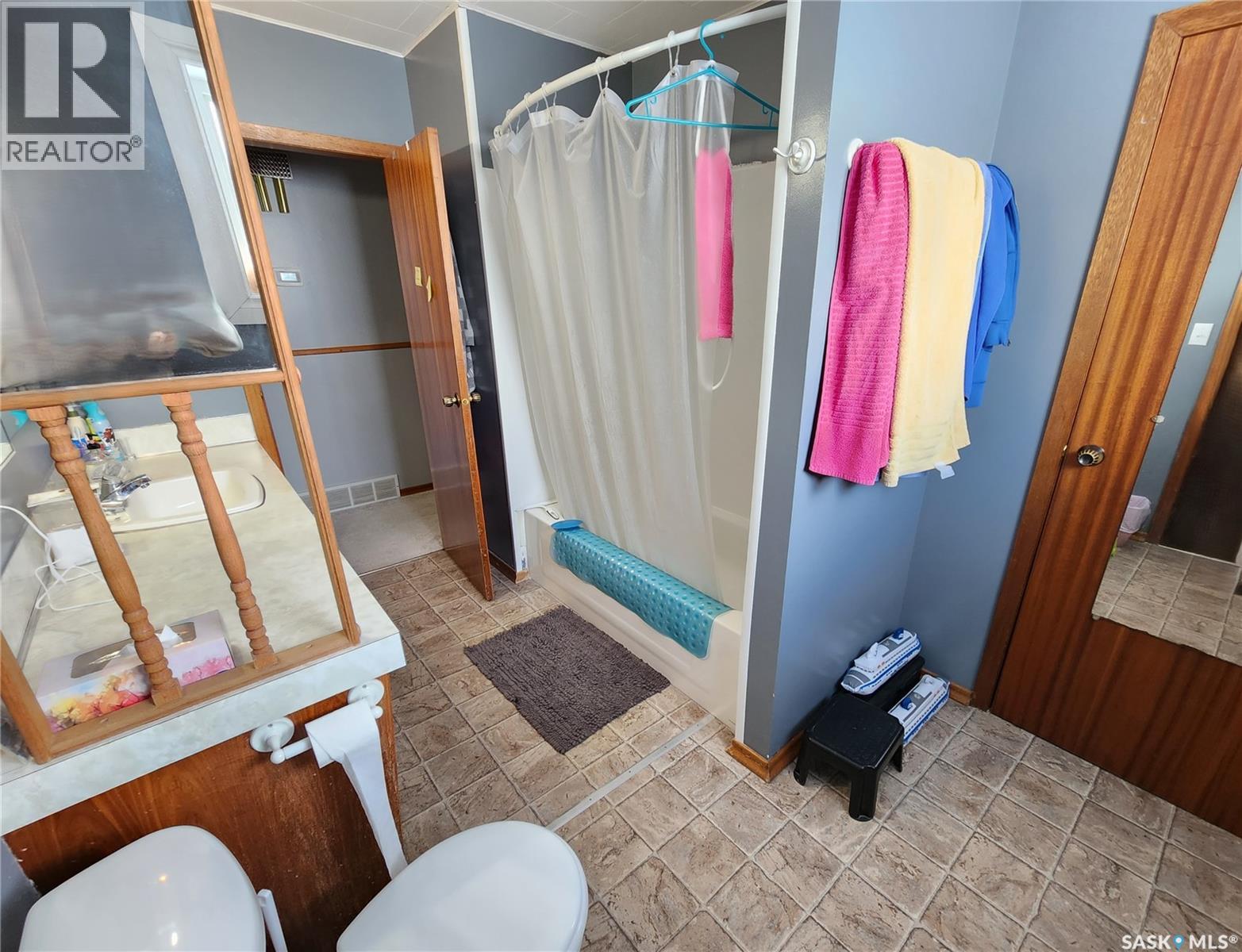 304 Second Avenue E, Lampman, Saskatchewan  S0C 1N0 - Photo 44 - SK030695