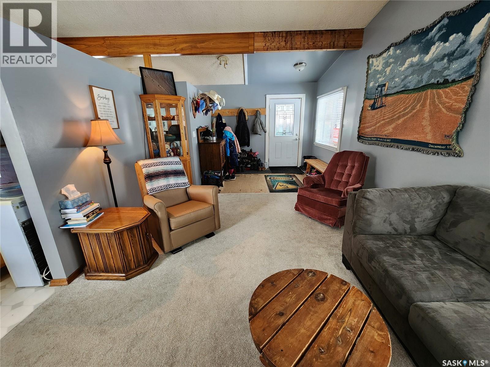 304 Second Avenue E, Lampman, Saskatchewan  S0C 1N0 - Photo 9 - SK030695