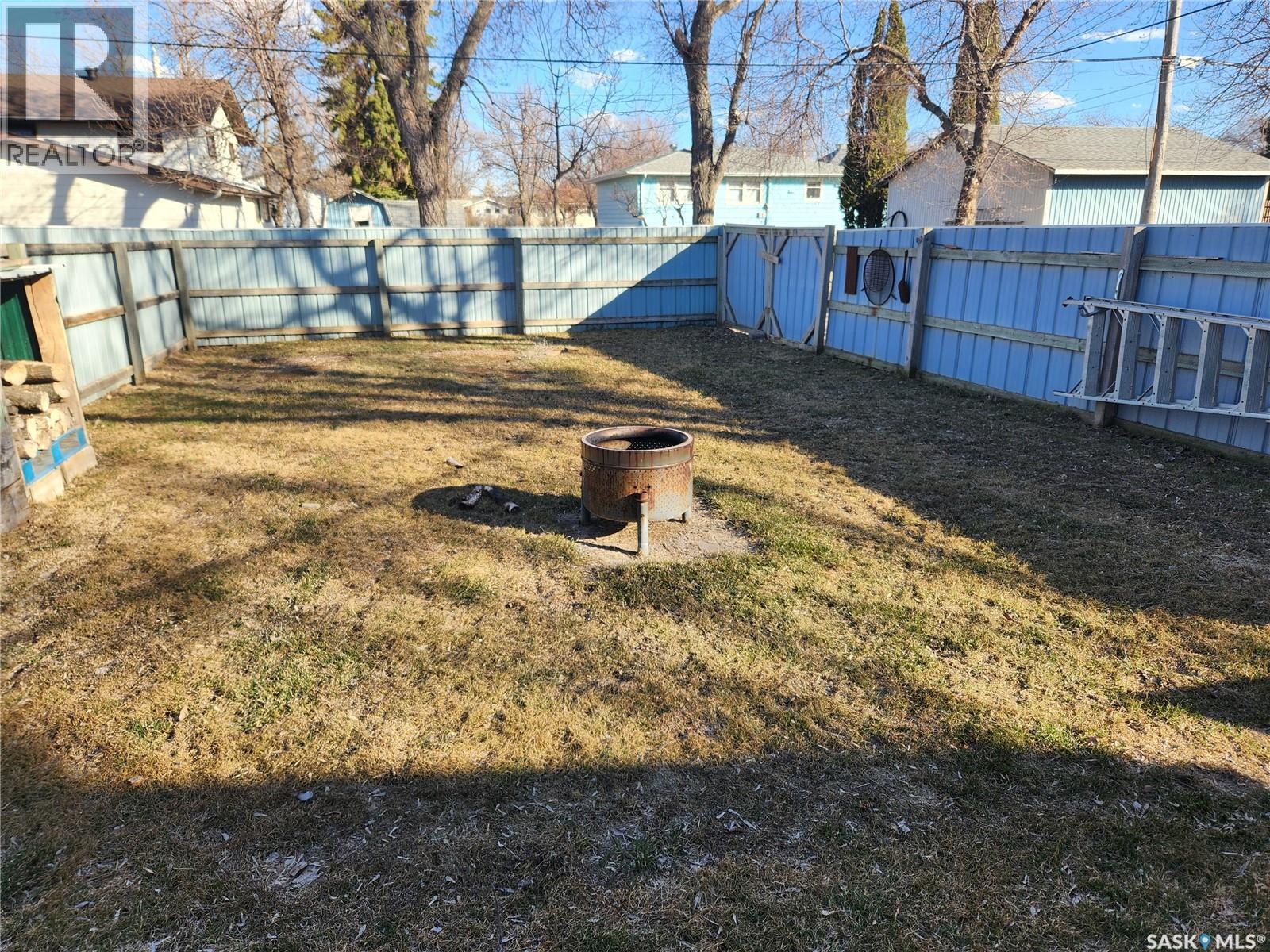 304 Second Avenue E, Lampman, Saskatchewan  S0C 1N0 - Photo 50 - SK030695