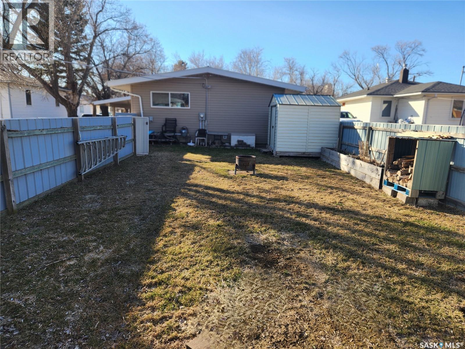 304 Second Avenue E, Lampman, Saskatchewan  S0C 1N0 - Photo 51 - SK030695