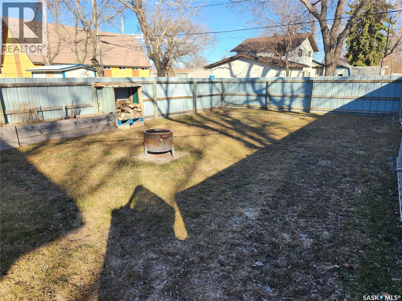 304 Second Avenue E, Lampman, Saskatchewan  S0C 1N0 - Photo 49 - SK030695