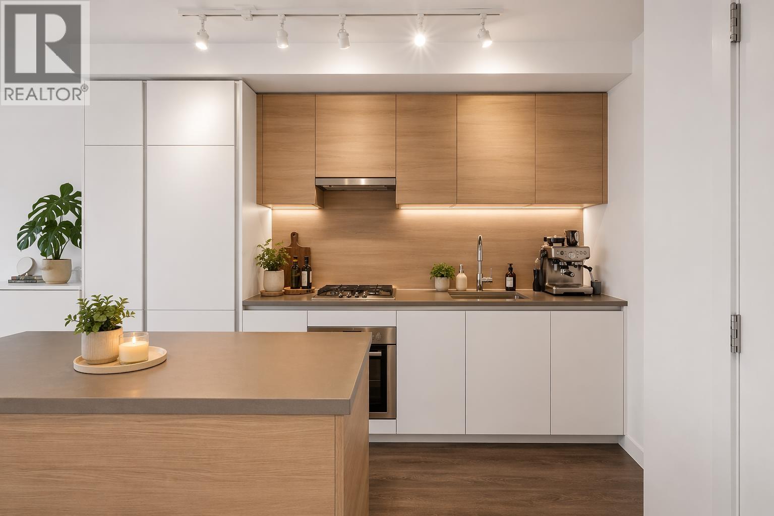 2601 652 Whiting Way, Coquitlam, British Columbia  V3J 0K3 - Photo 2 - R3115441