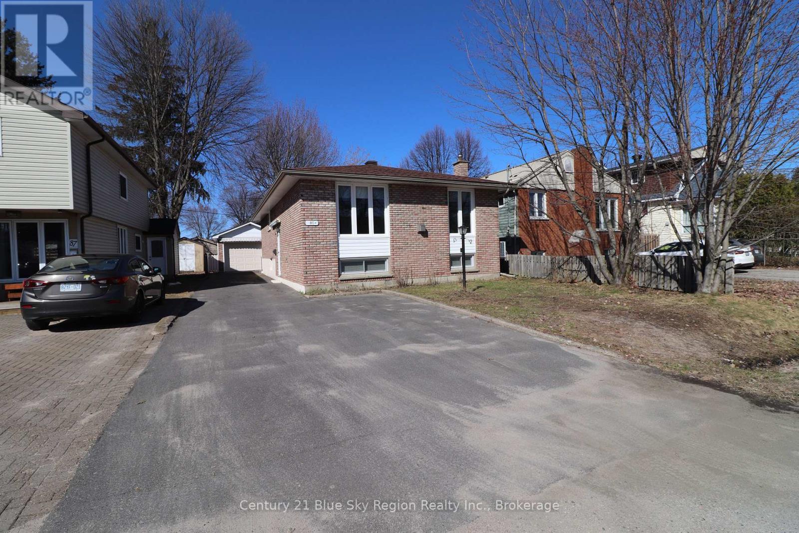 85 Whitney Avenue, North Bay, Ontario  P1A 1Y4 - Photo 3 - X13029068