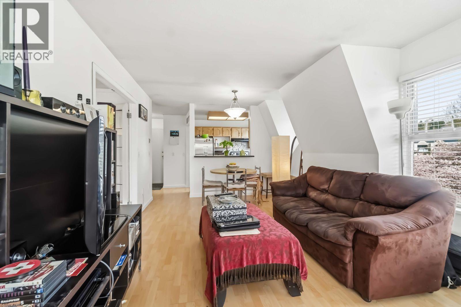 301 99 Begin Street, Coquitlam, British Columbia  V3K 6R5 - Photo 7 - R3115113