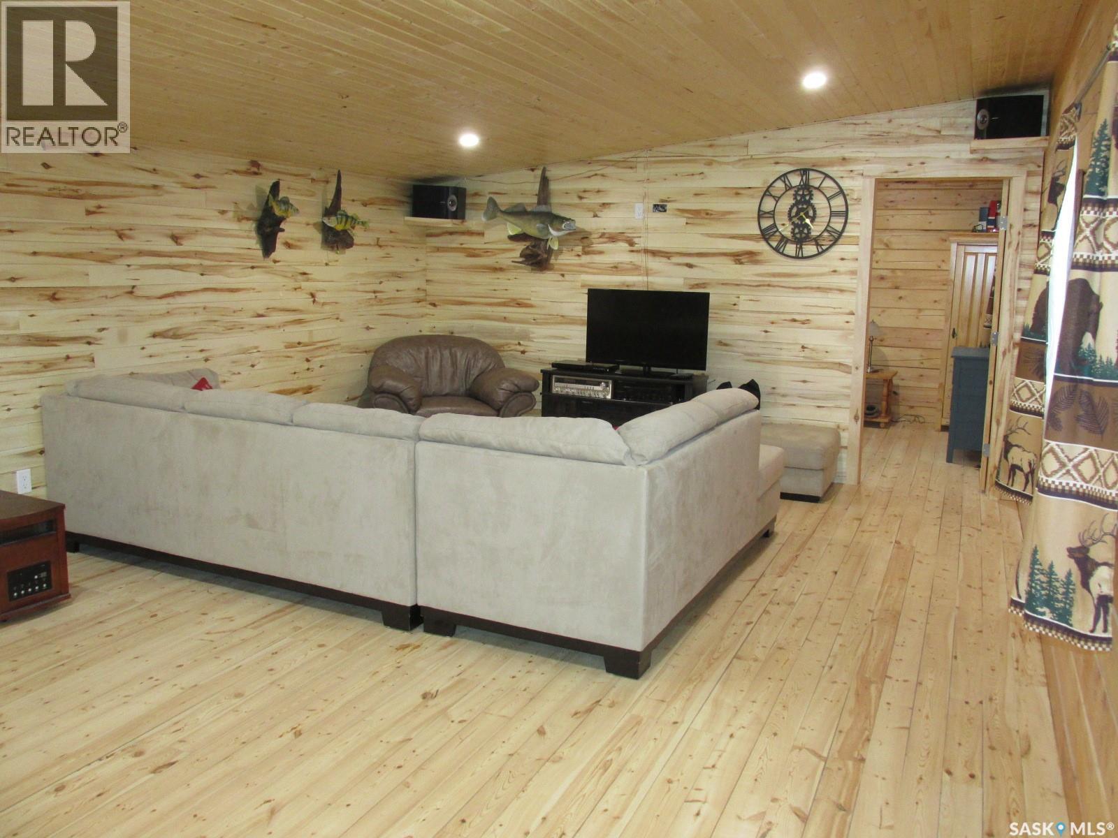 109 Rustad Avenue, White Fox, Saskatchewan  S0J 3B0 - Photo 3 - SK033784