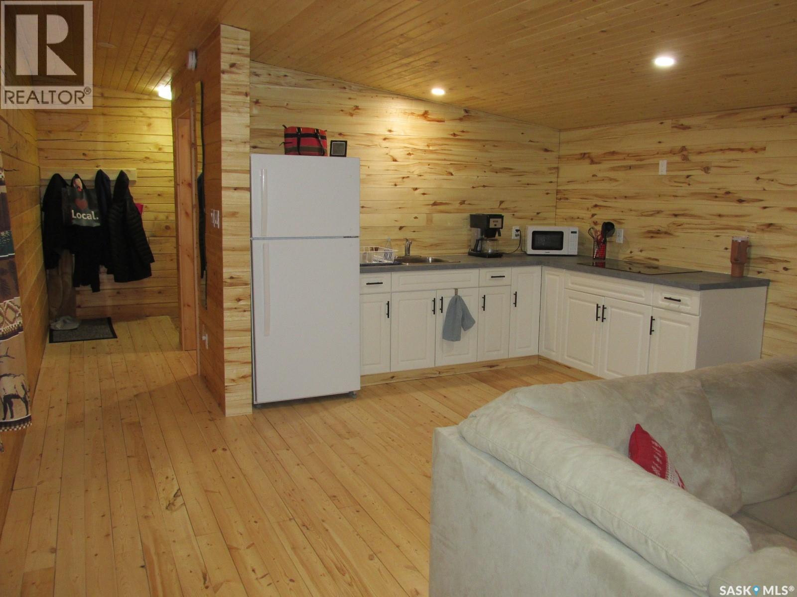 109 Rustad Avenue, White Fox, Saskatchewan  S0J 3B0 - Photo 4 - SK033784