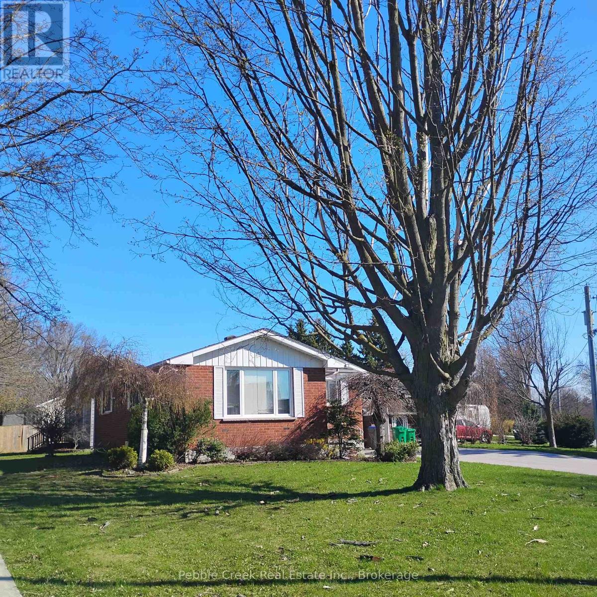 189 Hincks Street, Goderich, Ontario  N7A 3C9 - Photo 2 - X12760390