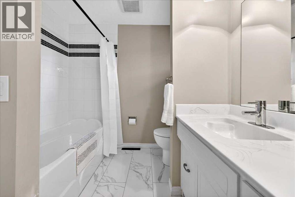 611 Lake Linnet Crescent Se, Calgary, Alberta  T2J 2J3 - Photo 18 - A2303802