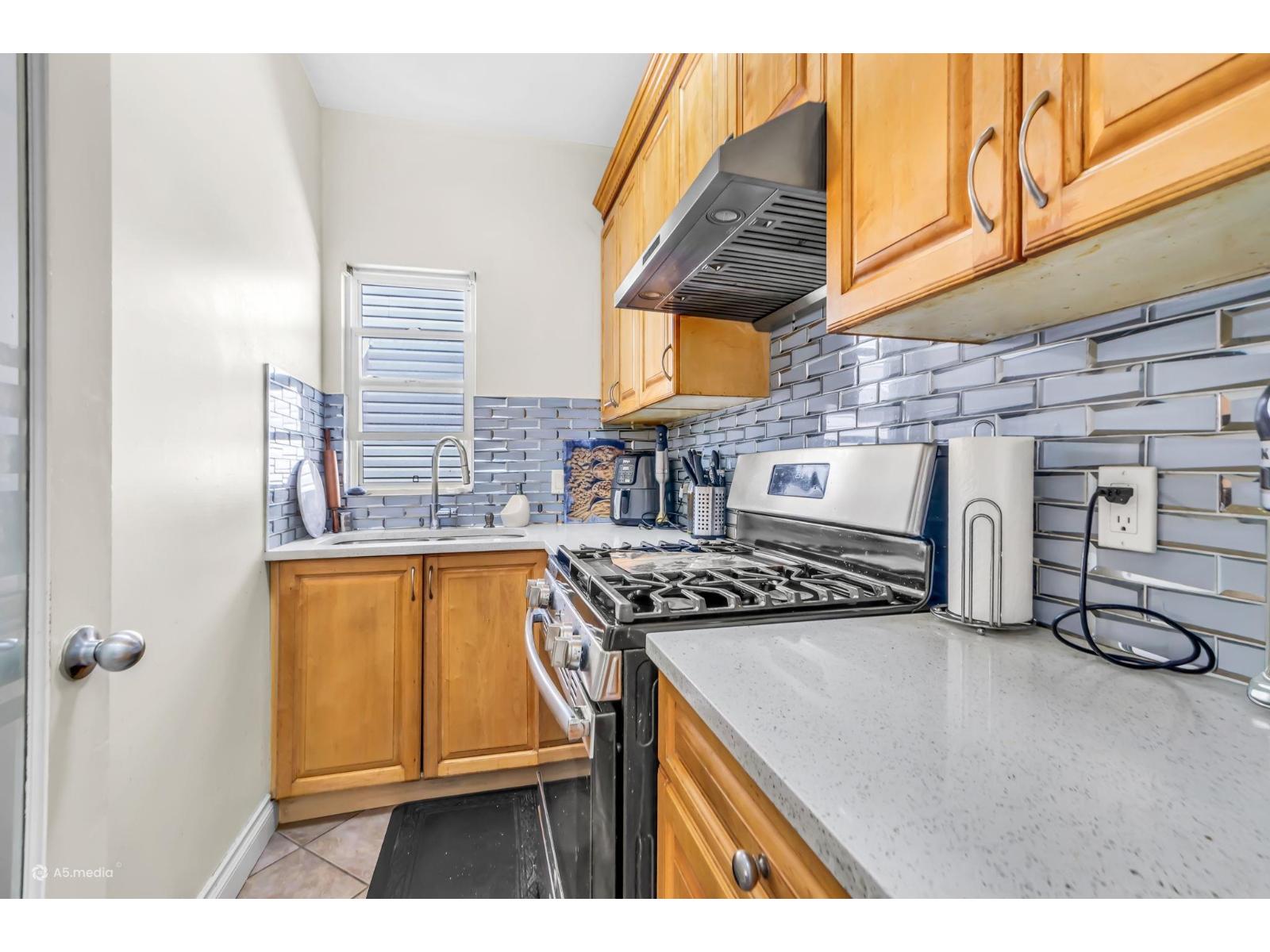 14893 67a Avenue, Surrey, British Columbia  V3S 0P3 - Photo 11 - R3115247