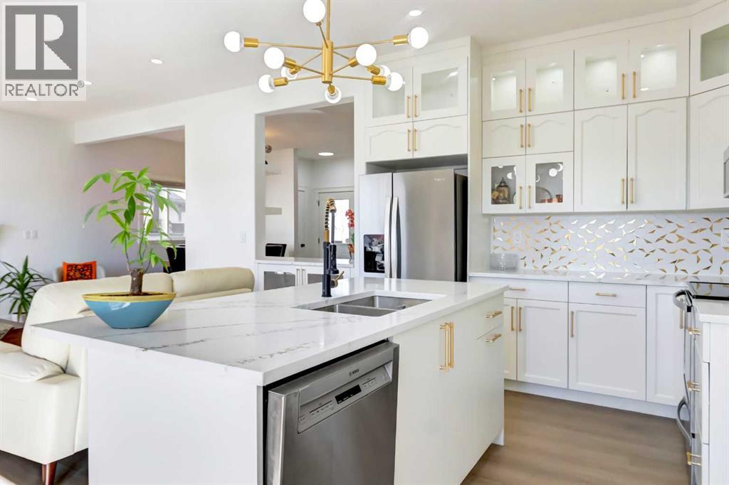 37 Royal Birch Landing NW, Calgary, Alberta  T3G 5R3 - Photo 13 - A2297307